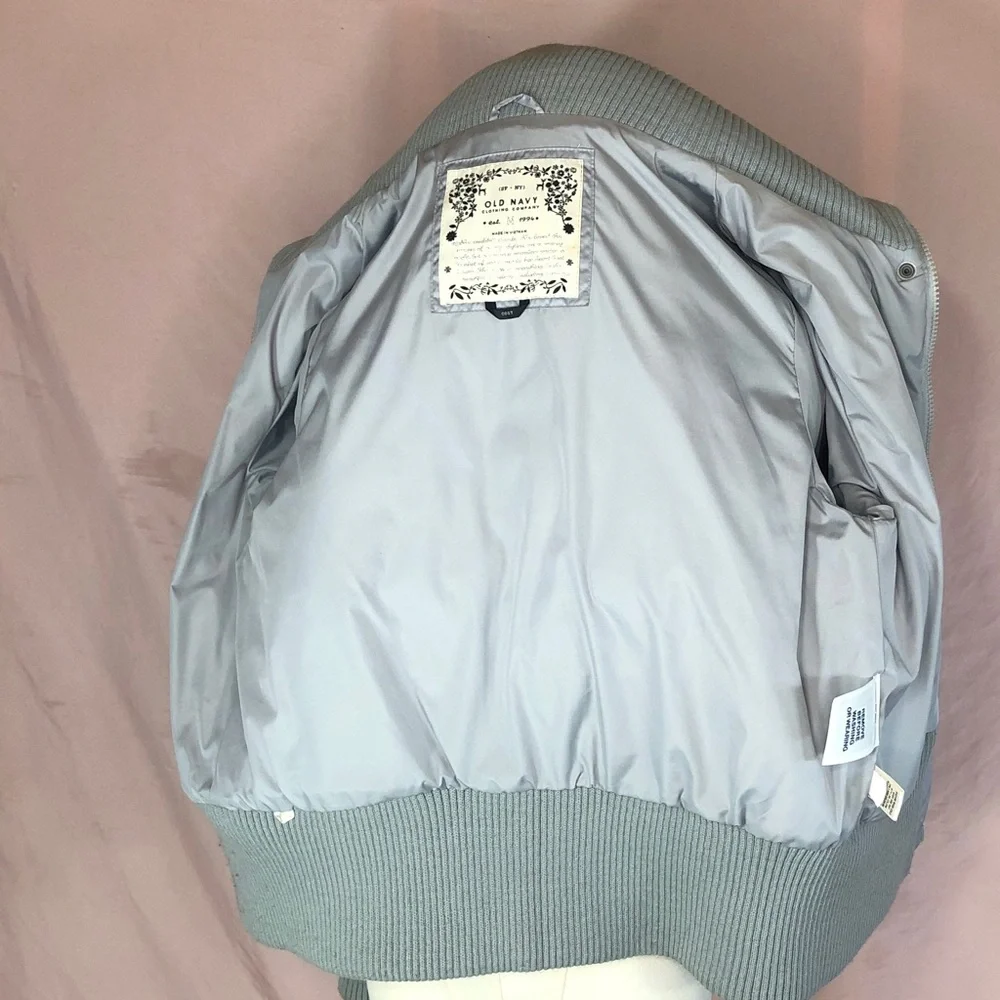 Light Grey Quilted Heart Bomber Jacket Size Medium